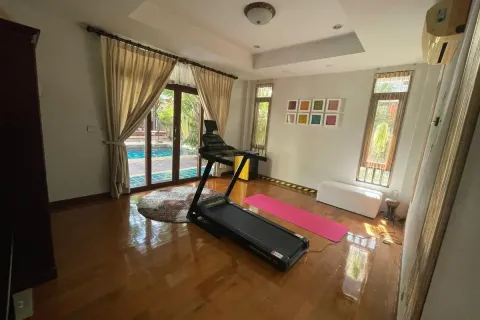 Casa de 4 dormitorios en Jomtien Beach, Pattaya, Tailandia № 211792 - foto 19