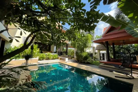 Casa de 4 dormitorios en Jomtien Beach, Pattaya, Tailandia № 211793 - foto 17