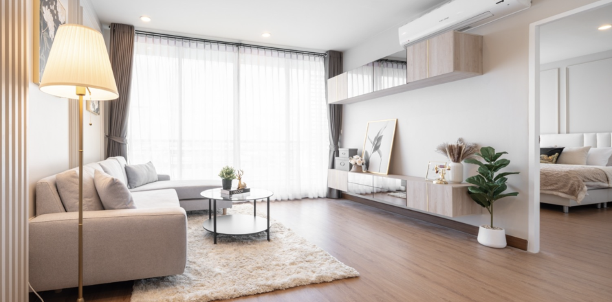 Studio in the Condo in Yan Nawa, Bangkok, Thailand  № 149263