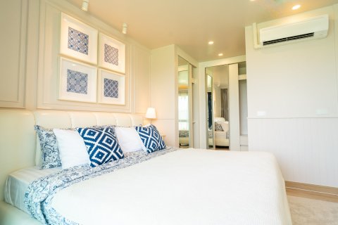 Condo on Nai Yang, Thailand, 2 bedrooms № 70397 - photo 19