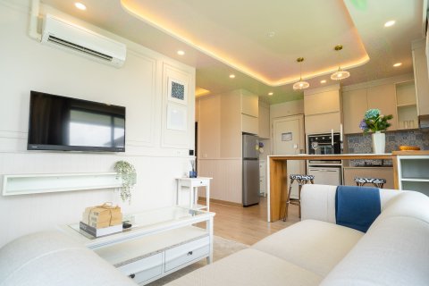 Condo on Nai Yang, Thailand, 2 bedrooms № 70397 - photo 17