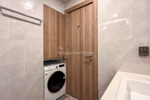 Condo in Pattaya, Thailand, 1 bedroom  № 177802 - photo 13