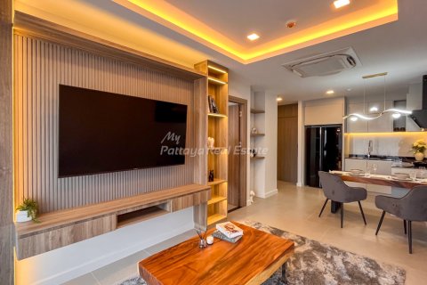 Condo in Pattaya, Thailand, 1 bedroom  № 177802 - photo 2
