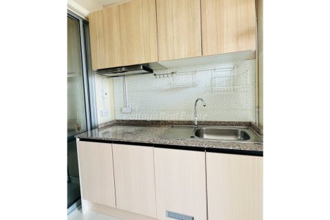 Condo in Bang Lamung, Thailand, 1 bedroom  № 232962 - photo 2