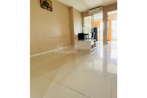 Condo in Bang Lamung, Thailand, 1 bedroom  № 232962 - photo 3