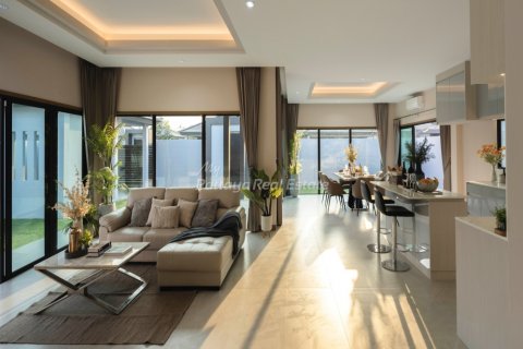 House in Pattaya, Thailand 3 bedrooms № 113553 - photo 5