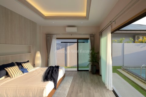 House in Pattaya, Thailand 3 bedrooms № 113553 - photo 14