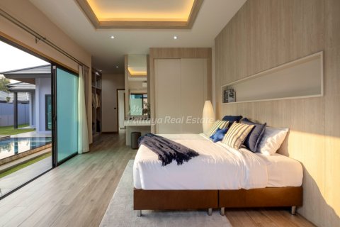 House in Pattaya, Thailand 3 bedrooms № 113553 - photo 9