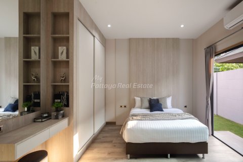 House in Pattaya, Thailand 3 bedrooms № 113553 - photo 11