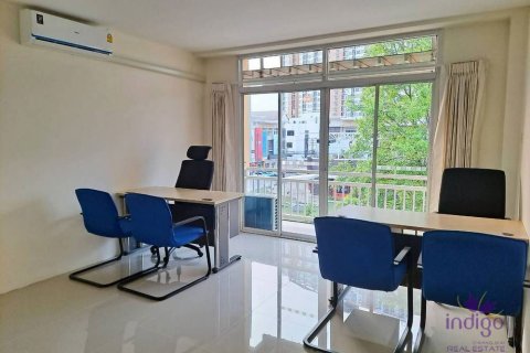 Коммерческая недвижимость в Чиангмае, Таиланд 200м2 № 162596 - фото 6