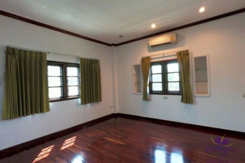 Дом в Чиангмае, Таиланд с 6 спальнями  № 162598 - фото 14