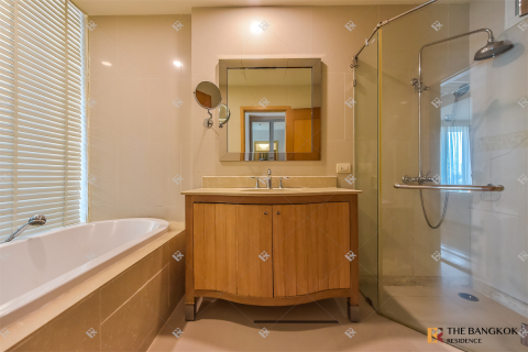 Condo in Bangkok, Thailand, 2 bedrooms № 201940 - photo 7