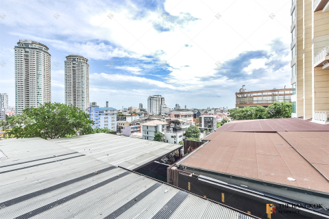 Condo in Bangkok, Thailand, 2 bedrooms № 201940 - photo 4