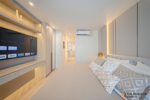Condo in Bangkok, Thailand, 2 bedrooms № 201945 - photo 10