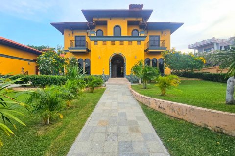 Villa in Hua Hin, Thailand 4 Schlafzimmer № 221819 - Foto 5