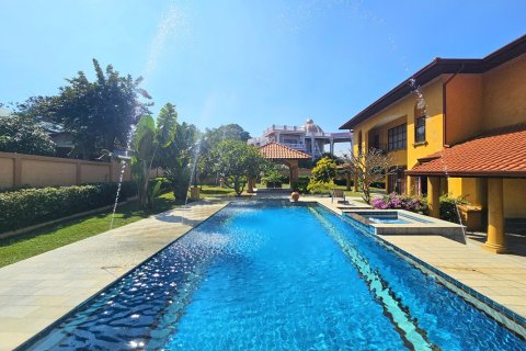 Villa in Hua Hin, Thailand 4 Schlafzimmer № 221819 - Foto 2