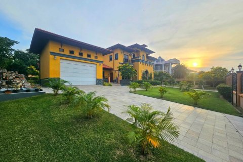 Villa in Hua Hin, Thailand 4 Schlafzimmer № 221819 - Foto 9