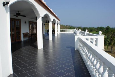 Geschäft in Cha-am, Thailand 1806 m2 № 221814 - Foto 12