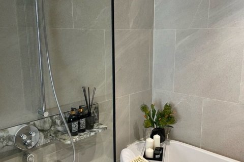 Studio dans le Condo à Bang Rak, Bangkok, Thaïlande  № 167376 - photo 4