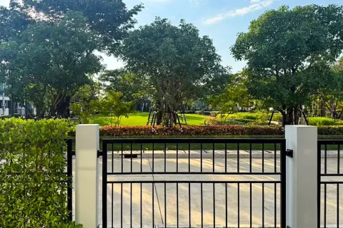 House in Sai Mai, Bangkok, Thailand 5 bedrooms № 167374 - photo 5