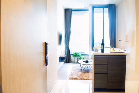 Studio dans le Condo à Watthana, Bangkok, Thaïlande  № 167378