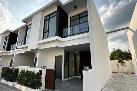 Villa in Pattaya, Thailand 4 Schlafzimmer № 173954 - Foto 3