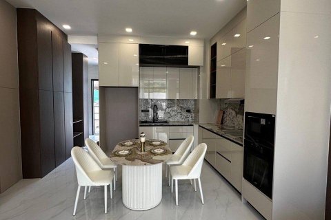Villa in Pattaya, Thailand 4 Schlafzimmer № 173954 - Foto 6