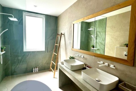 Villa in Ko Samui, Thailand 3 bedrooms № 179898 - photo 16