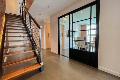 Condo in Watthana, Bangkok, Thailand, 4 bedrooms № 161931 - photo 3