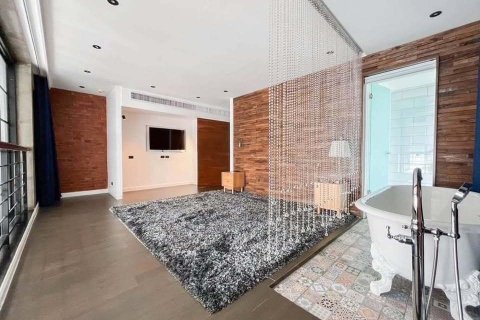 Condo in Watthana, Bangkok, Thailand, 4 bedrooms № 161931 - photo 2