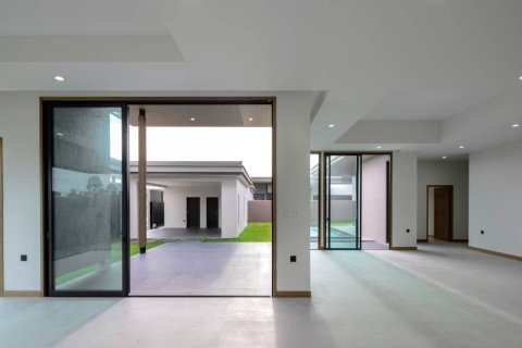 Villa in Pattaya, Thailand 3 bedrooms № 176823 - photo 3