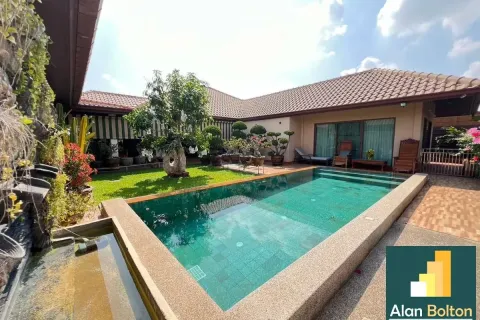 Casa de 3 dormitorios en Pattaya, Tailandia № 210833 - foto 13
