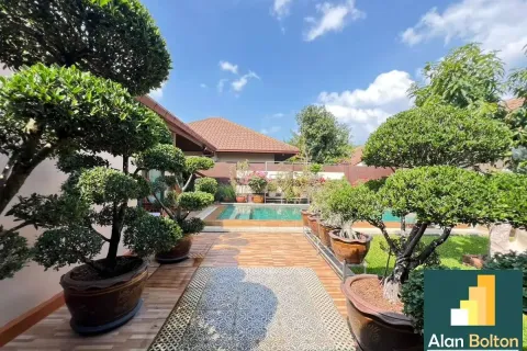 Casa de 3 dormitorios en Pattaya, Tailandia № 210833 - foto 3