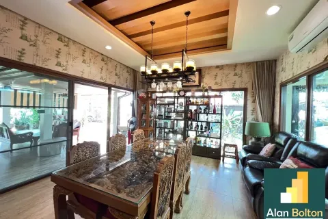 Casa de 3 dormitorios en Pattaya, Tailandia № 210833 - foto 24