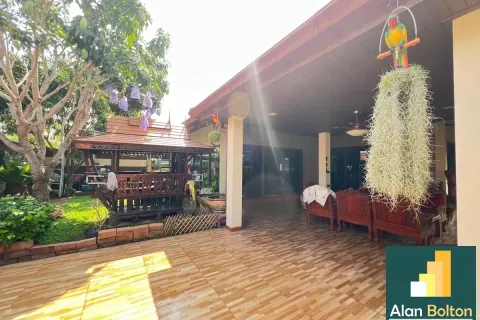 Casa de 3 dormitorios en Pattaya, Tailandia № 210833 - foto 14