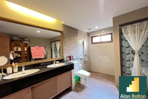 Casa de 3 dormitorios en Pattaya, Tailandia № 210833 - foto 7