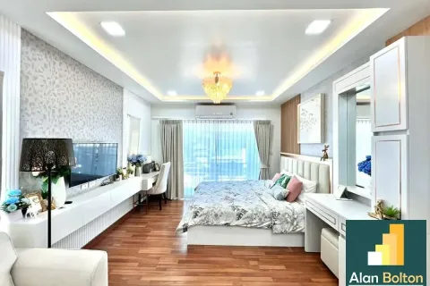 Casa de 3 dormitorios en Jomtien Beach, Pattaya, Tailandia № 210835 - foto 12