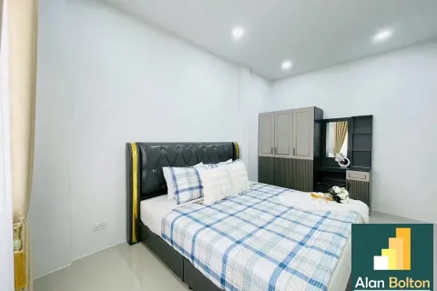 Adosado de 2 dormitorios en Pattaya, Tailandia № 210834 - foto 9