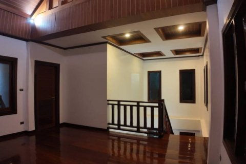 Вилла в Чалонге, Таиланд с 4 спальнями  № 115471 - фото 7