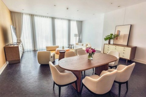 Пентхаус в Бангкоке, Таиланд с 3 спальнями  № 115467 - фото 1