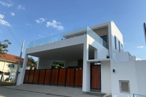 Вилла в Чиангмае, Таиланд с 4 спальнями  № 138919 - фото 1