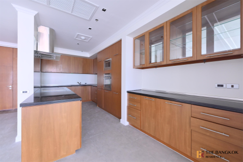 Condo in Bangkok, Thailand, 2 bedrooms № 189763 - photo 3