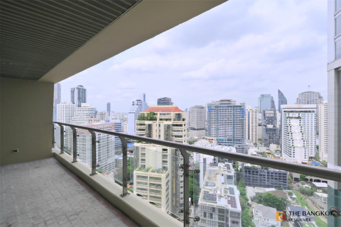 Condo in Bangkok, Thailand, 2 bedrooms № 189763 - photo 5