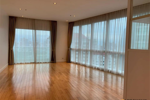 Condo in Bangkok, Thailand, 3 bedrooms  № 189766 - photo 4