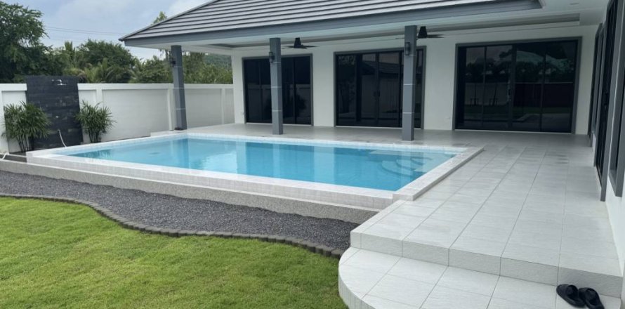 Villa in Prachuap Khiri Khan, Thailand 4 bedrooms № 146800