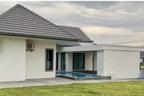 Villa in Hua Hin, Thailand 3 bedrooms № 146803 - photo 2