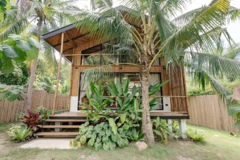 Вилла в Сураттхани, Таиланд с 1 спальней № 146802 - фото 1