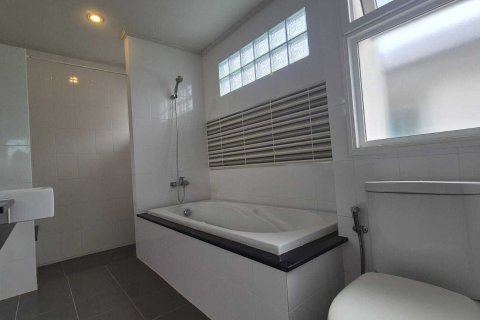 House in Phuket, Thailand 4 bedrooms № 137478 - photo 22