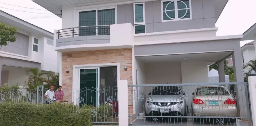 House in Phuket, Thailand 4 bedrooms № 137478