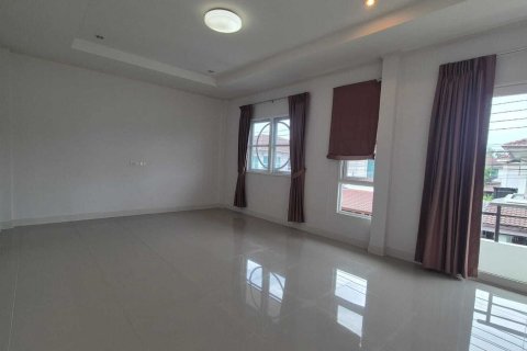 House in Phuket, Thailand 4 bedrooms № 137478 - photo 20